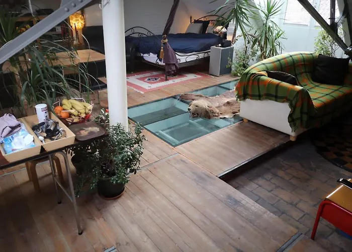 Апартаменты Artistic Loft With Big Sun Terrace Гент